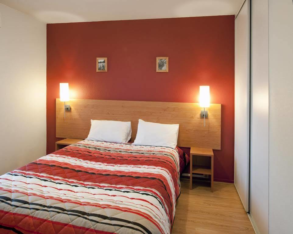 Апарт отель Sejours & Affaires Annecy Le Pont Neuf Кран-Жеврие Экстерьер фото